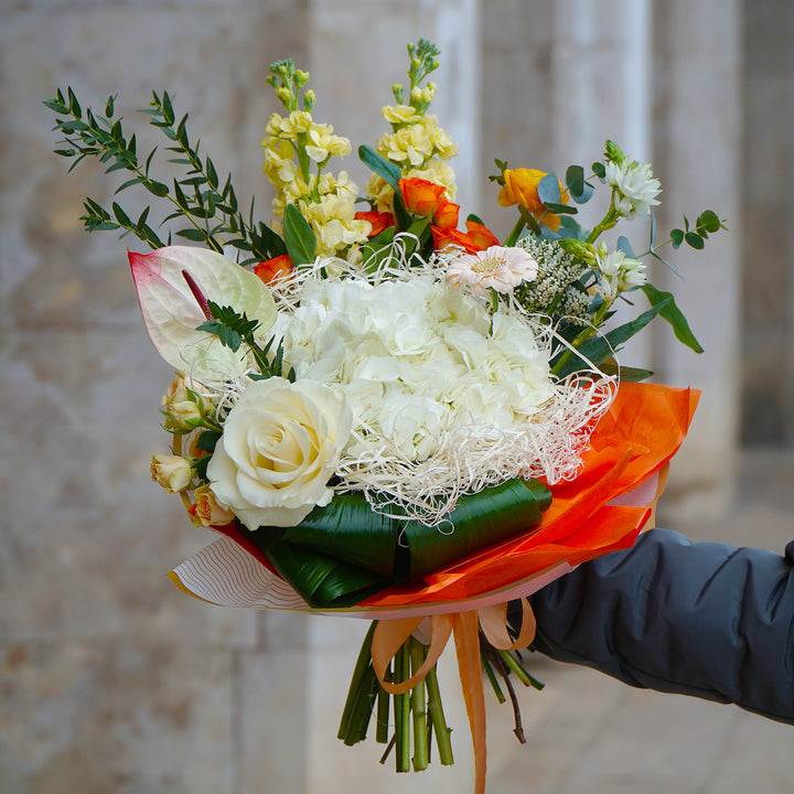 buchet de flori cu hortensie